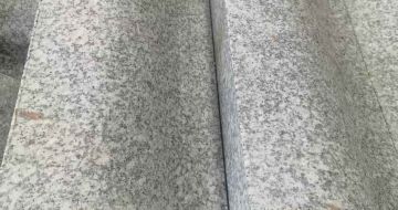 贵港芙蓉白S型拉丝面路沿石