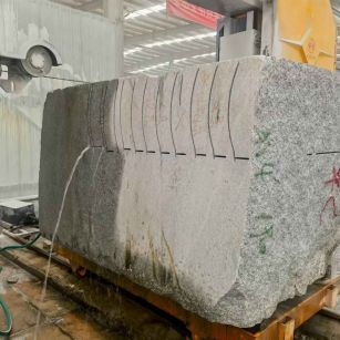 贵港 602，大花芙蓉白，绳锯加工弧形路沿石