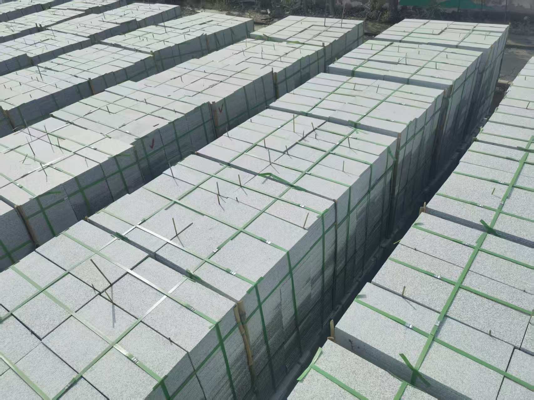 贵港 芝麻白1.8公分火烧300*600地铺，清仓大甩卖