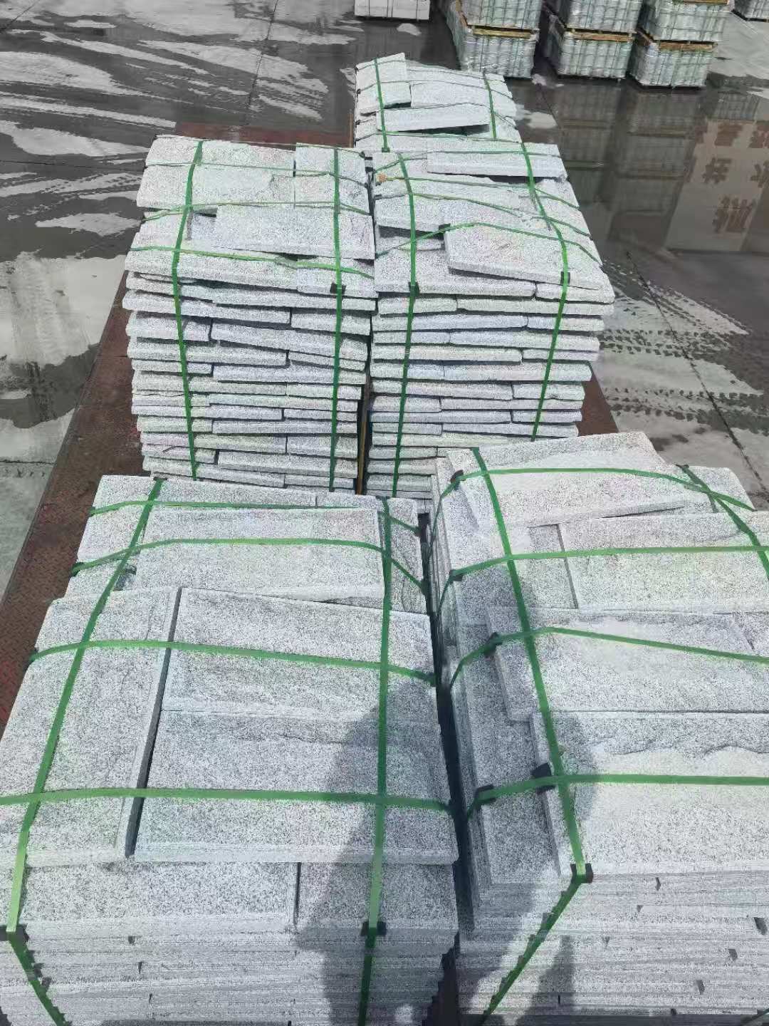 贵港 芝麻白蘑菇石装车出货