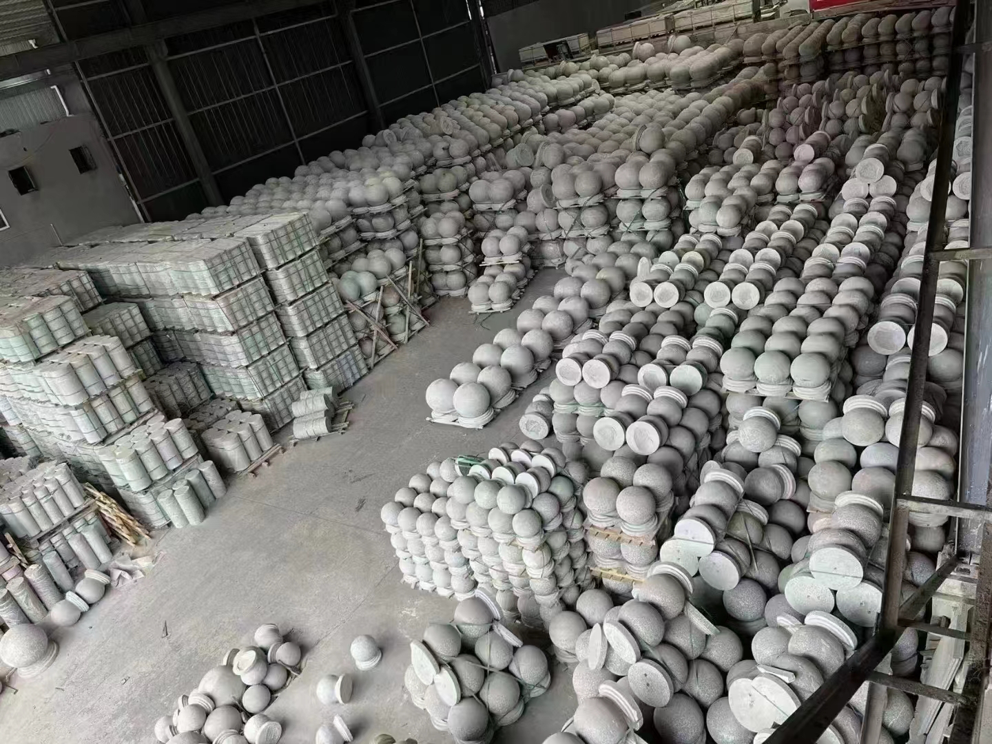 贵港 芝麻白挡车柱