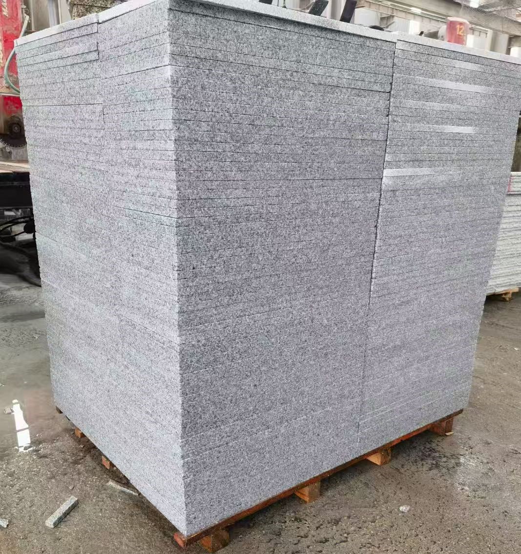 贵港 火烧面地铺石，街道广场园林市政工程板，1.8~5.0厚均有现货